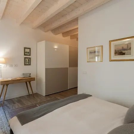 White With Private Terrace By Rent All Apartamento