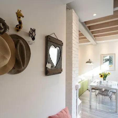 Lejlighed White With Private Terrace By Rent All Como