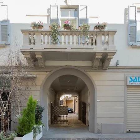 White With Private Terrace By Rent All Lejlighed