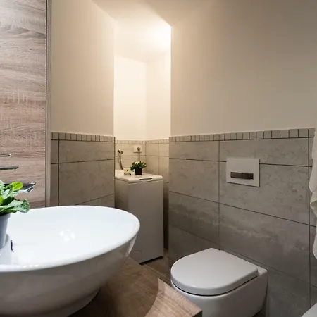 White With Private Terrace By Rent All Apartamento *