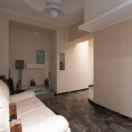 White With Private Terrace By Rent All Apartment